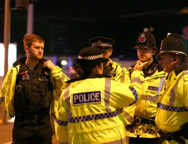 Полицията в Манчестър призова да се избягват централните части на града