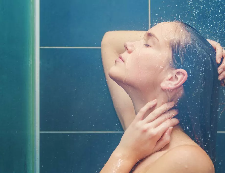 Учени отговарят на звездите: Вреди ли на тялото липсата на често къпане?