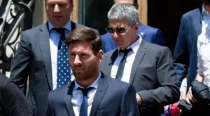 {{ otherArticle[0].article.title }}