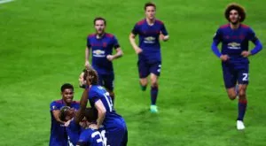 {{ otherArticle[0].article.title }}