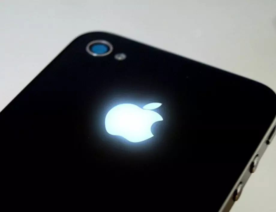 Apple готови да дават по 25 долара заради новите операционни системи, които забавят старите iPhone 