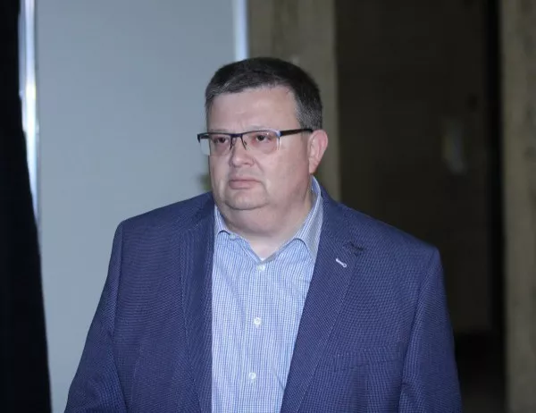 Цацаров проверява прокуратурите за осъдени престъпници на свобода