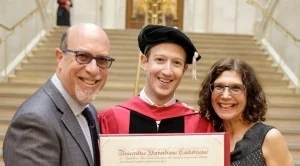 Зукърбърг най-сетне се дипломира (Снимка) 