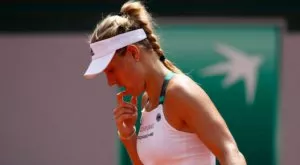 Водачката в схемата е аут от Ролан Гарос