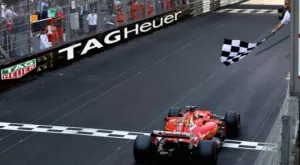 Фетел с най-добро време в първата тренировка на Сузука, Сайнц разби болида си