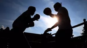 Ерол Спенс отне пояса на Кел Брук в зрелищен бой