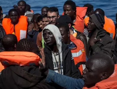 100 000 мигранти и бежанци стигнаха до Европа от началото на година