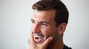 {{ otherArticle[0].article.title }}