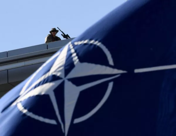 Военните бюджети на страните от НАТО са общо $957 млрд.