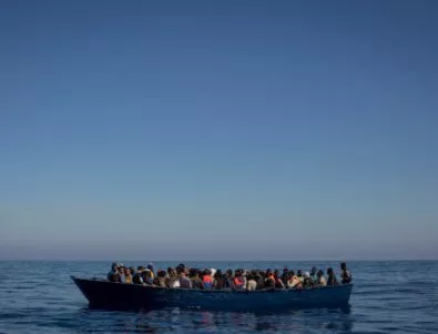 Над 100 мигранти се удавиха край Либия