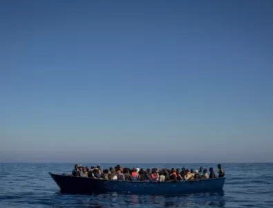 Испанската брегова охрана спаси 600 мигранти за денонощие