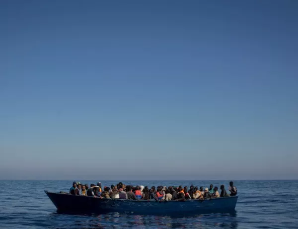 Румъния задържа 200 мигранти в Черно море