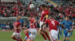 {{ otherArticle[0].article.title }}