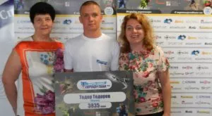 {{ otherArticle[0].article.title }}