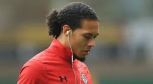 Шеф в Саутхямптън към Челси и Ливърпул: Забравете за Ван Дайк