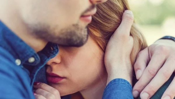 Зодиите с любовни проблеми през април