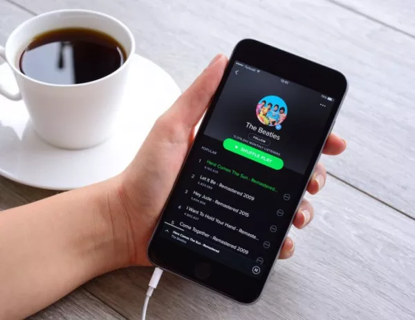 Spotify с два пъти повече абонати от Apple Music