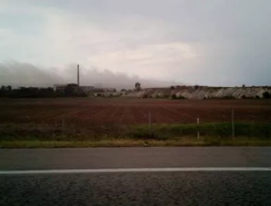 Няма опасност за населението в село Шишманци, продължава гасенето на пожара 