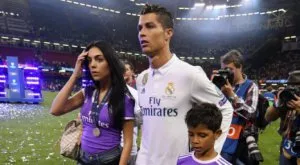 {{ otherArticle[0].article.title }}