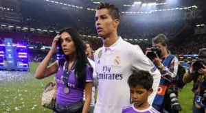 {{ otherArticle[0].article.title }}