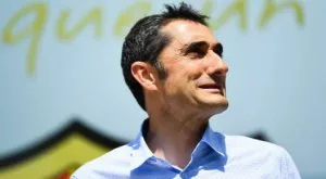 Двама от "сигурните напускащи" остават в Барселона