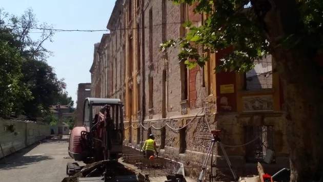 Няма да събарят тютюневия склад в Пловдив - засега