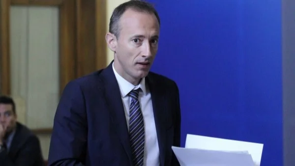 Вълчев: Намаляването на административната тежест е важна задача пред МОН