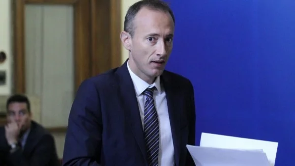 Вълчев: Ще дадем допълнителни пари на училищата с ученици, на които българският език не е майчин