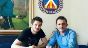 {{ otherArticle[0].article.title }}