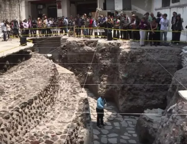 Гигантски храм на ацтеките бе открит в Мексико Сити (Видео)