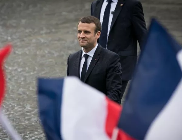Франция разлюбва Макрон след първите му 100 дни на управление
