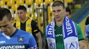 {{ otherArticle[0].article.title }}