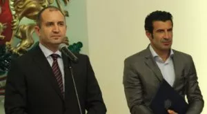 Не всички са доволни от Фиго и компания - показали неуважение