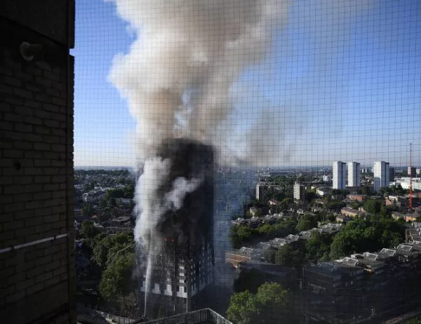 Броят на жертвите на пожара в Лондон достигна до 79 души