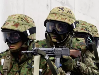 Япония с нова военна стратегия: Разрешават се контраудари по територии на противника 