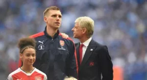 {{ otherArticle[0].article.title }}