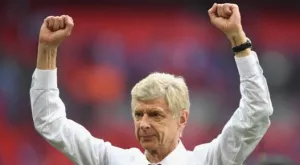 Арсенал продължава да настоява за Лемар