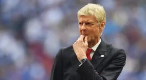 Арсенал отхвърли оферта за свой защитник