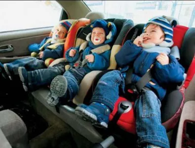 Британски учени: Мястото на децата е извън автомобила