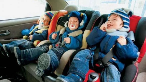 Британски учени: Мястото на децата е извън автомобила