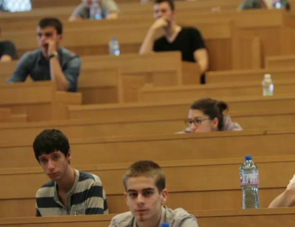 106 гръцки студенти бяха разкрити в масов скандал с измами