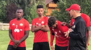 {{ otherArticle[0].article.title }}