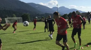 {{ otherArticle[0].article.title }}