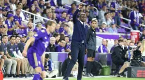 Легенда на Арсенал е фаворит за мениджър на Саутхямптън