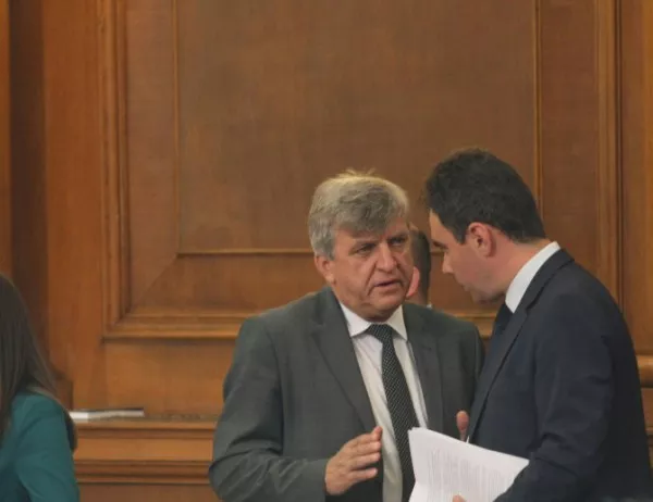 Съдят депутата от БСП Манол Генов за купуване на гласове