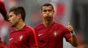 {{ otherArticle[0].article.title }}