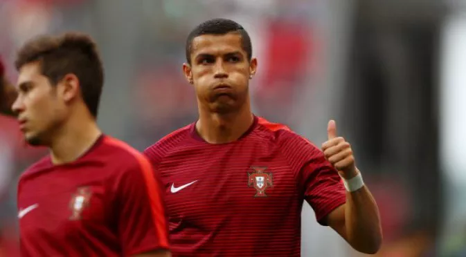 Роналдо отново герой, донесе ценна победа на Португалия над Русия