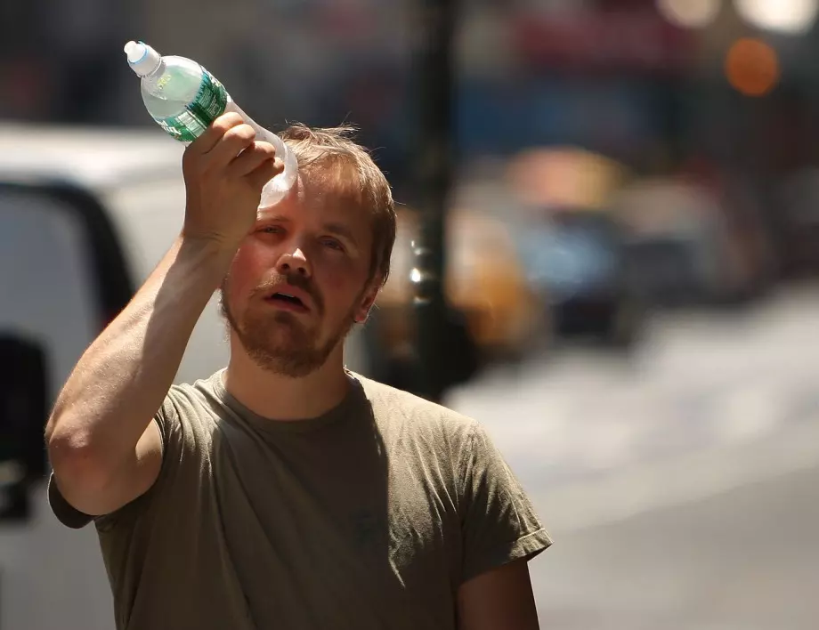 Лекар каза полезно ли е да пием ледени напитки в жегата