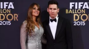 Меси се жени в ултраскъп комплекс, заобиколен от нищета (СНИМКИ)