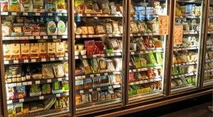 Румъния прави сравнителни анализи на храни от свои и западни магазини